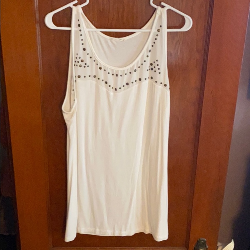 Tank top w/metal appliqués